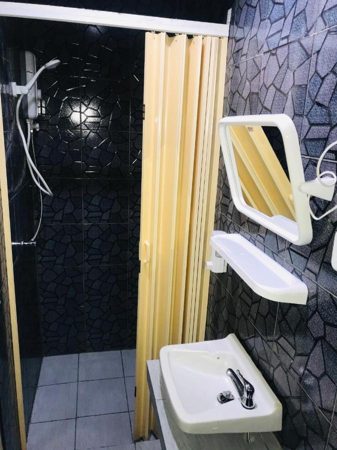 Harrys Resiendence Hotel Bangkok Buitenkant foto